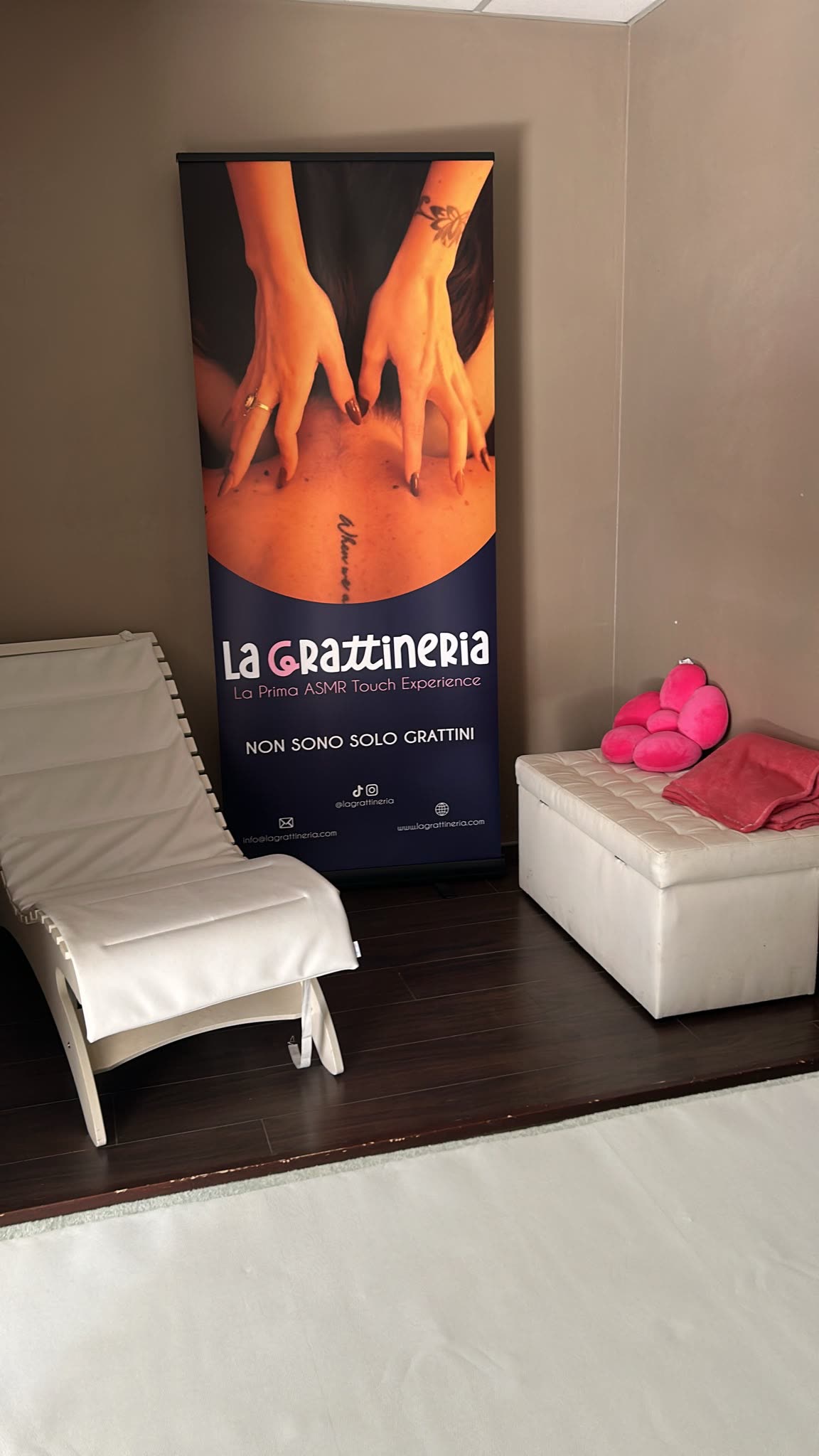 La cabina de La Grattineria con la chaise longue