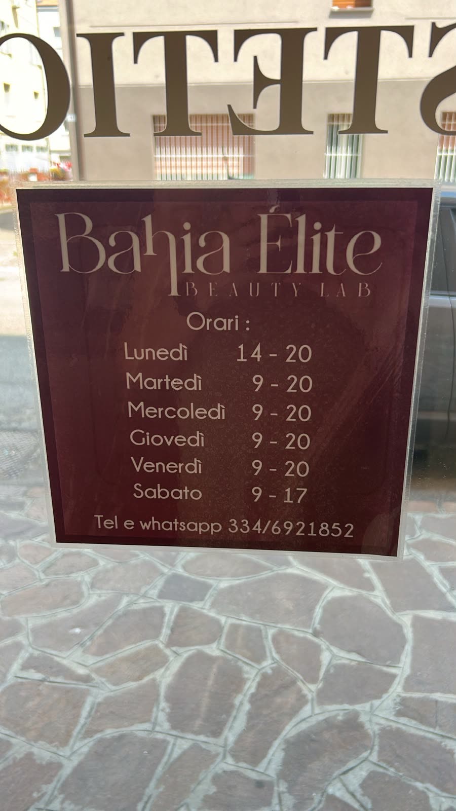 La vetrina di Bahia Élite in Via Schio 16 a Modena